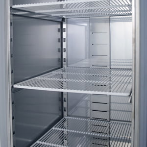 Enkelt køleskab fra Bambas til 2/1 GN hylder