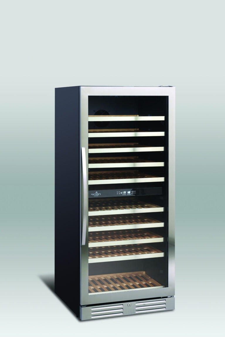 Lækkert vinkøleskab med 2 temperatur zoner fra Scandomestic, rummer op til 110 flasker